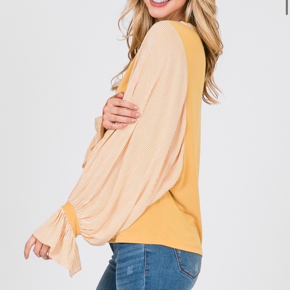♥️SALE♥️Hailey & Co Batwing Style Blouse - Picture 7 of 9